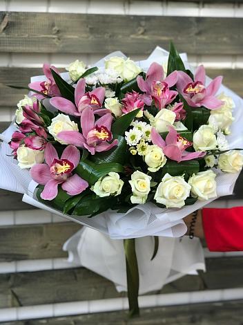 Букет цветов из: Розы и Хризантемы в Тимошкино
