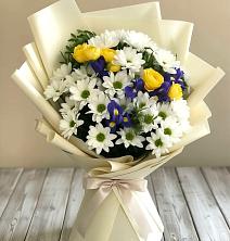 Букет цветов из:  Ирисы, Хризантемы и Розы в Тимошкино