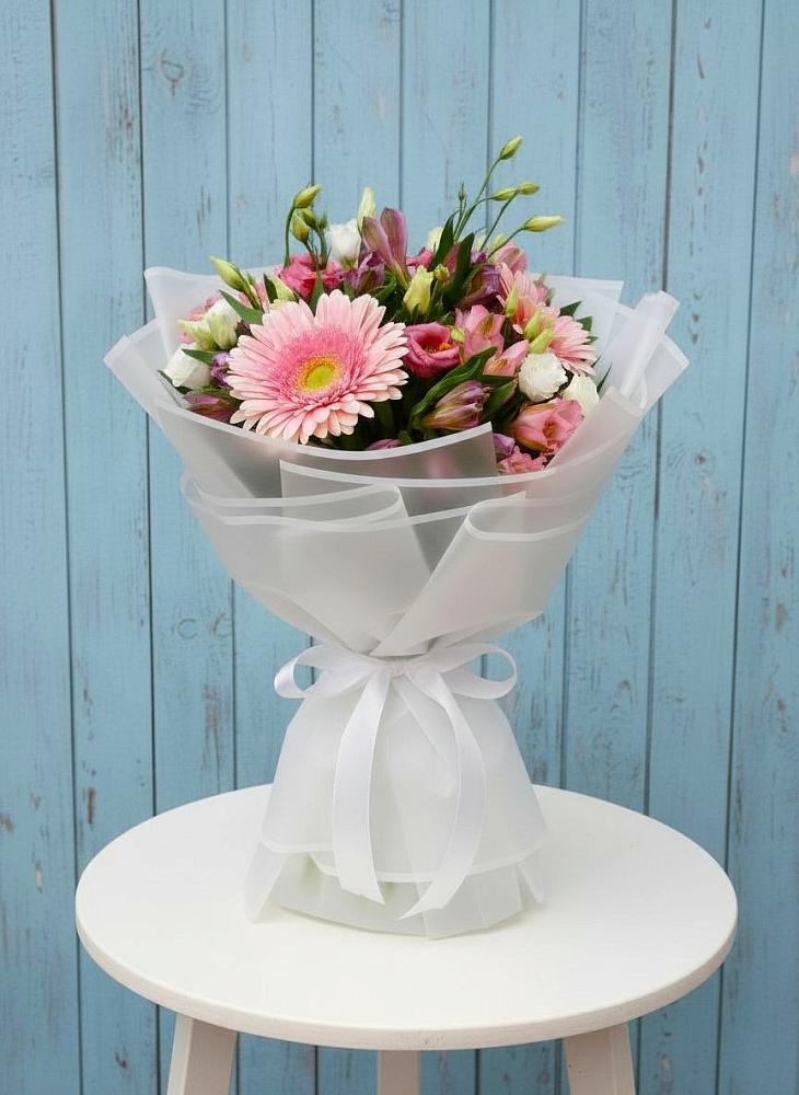 Букет цветов из: Герберы, Альстромерии и Лизиантусы в Тимошкино