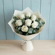 Букет Белые розы в Эвкалипте в Тимошкино